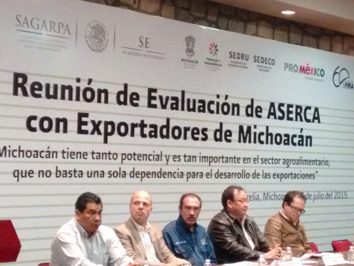 SAGARPA_mch's tweet photo. Taller de Evaluación @ASERCA_mx con Exportadores #Michoacan el objetivo dar a conocer el potencial en exportaciones http://t.co/l4QndHX2Fb