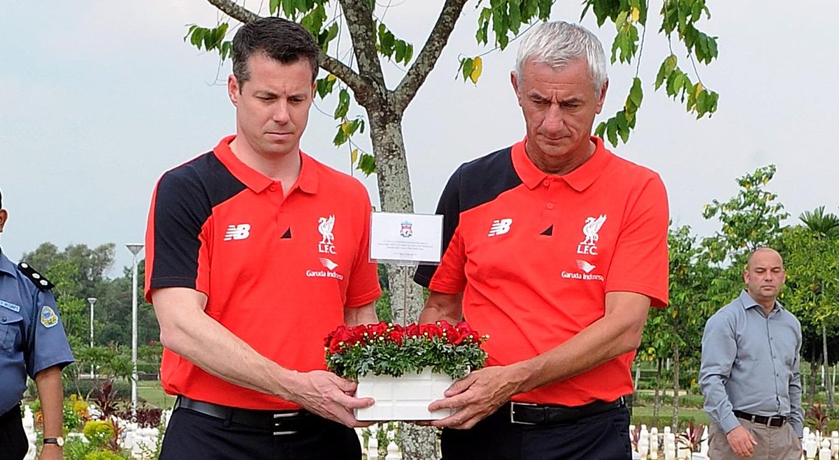 LivEchoLFC's tweet photo. #LFC legend Ian Rush lays flowers on the graves of Malaysia Airlines crash victims
http://t.co/E0pigd6lkx http://t.co/7aw4vTfMJQ