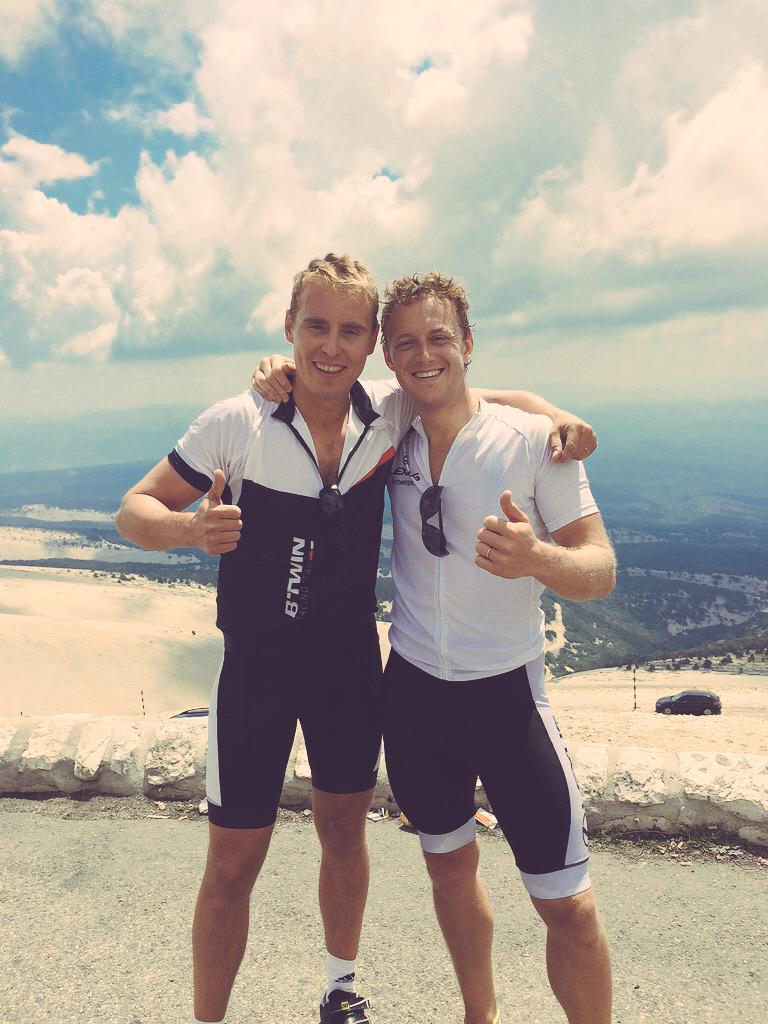 AnthonyKeusters's tweet photo. Ventoux Vaincu avec @guitchnoel par Malaucène #10times Ventoux #Malaucène 1x #Sault 3x #Bédoin 6x http://t.co/KTjmdyyMQ0