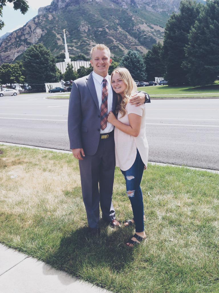 IsabelleDavis11's tweet photo. I'm so grateful to have him as a big brother and a best friend. He's gonna kill it in Virginia. Already miss him. 💗 http://t.co/Kc9o3vsUv2