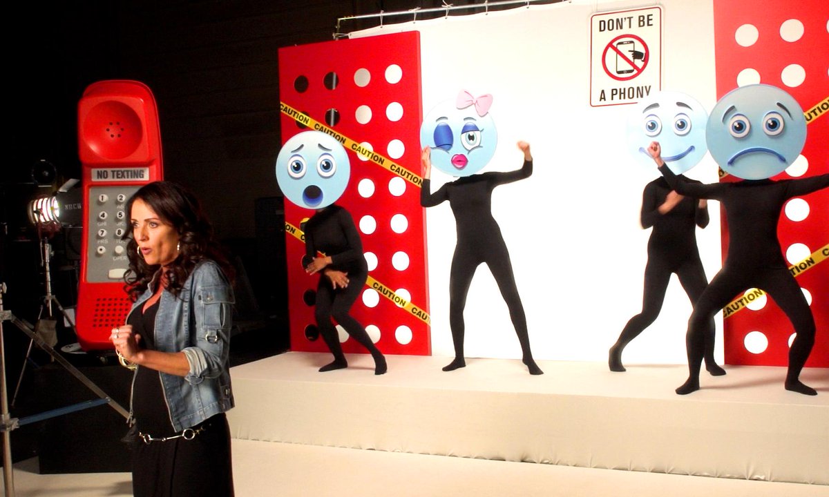 Jennipulos's tweet image. Stayin' in the cell phone zone on set today. #LivinLarge #FIATpassion bravo.ly/1JYgTlR Presented by @FIATUSA