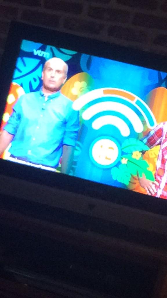 LisaMoelans's tweet photo. Proficiat filip ik en @LisetteCaers zijn trots op je ✌🏻️ #iserwifiintahiti #feestjee 😂💪🏻🎉🎉❤️ http://t.co/C3DDdTexHw