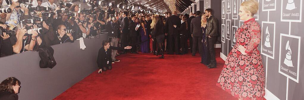 adeleasheaders's tweet image. Ft. Simon