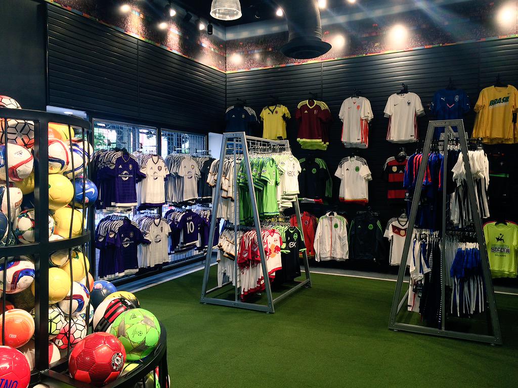pelesoccershop tweet picture