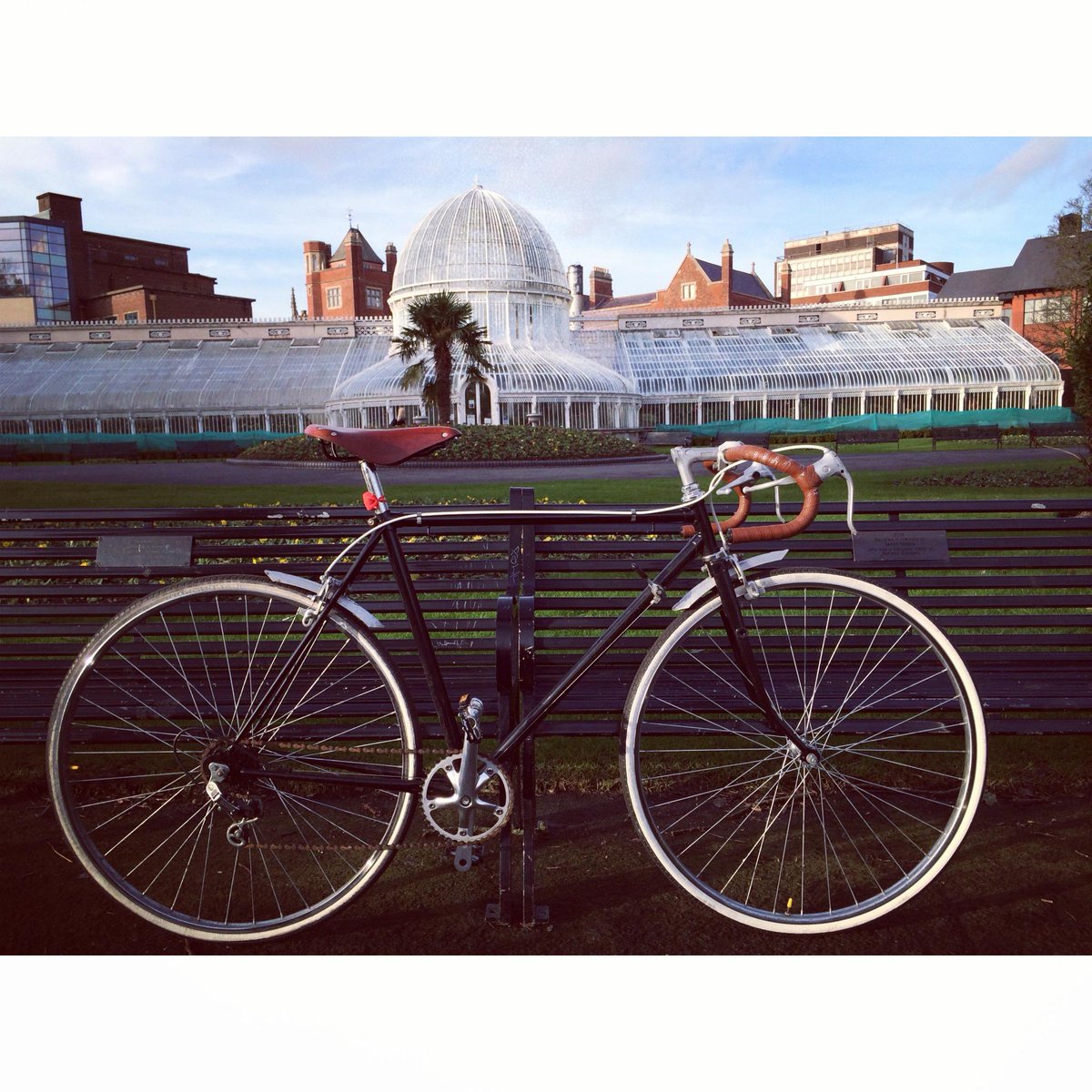 RyanTCrown's tweet photo. My lovely bike was stolen last night from @LyricBelfast - Black vintage racer, tan handlebars &amp; tan Brooks saddle. RT http://t.co/XI0wGXAQH5