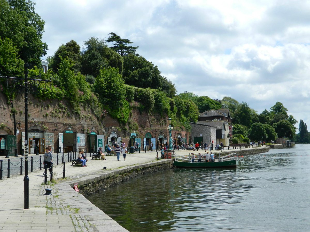 LiveExeter's tweet image. The Quay to happiness? Exeter Quay may have the answer, it is every bit as nice as it looks! #LiveExeter #Exeter