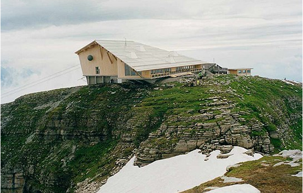 ArchDigest's tweet photo. This mountaintop restaurant in Switzerland is only accessible by cable car: http://t.co/svNEbE5wv6 http://t.co/u9lbFYHufm