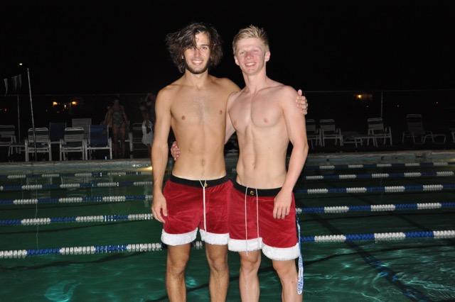 longliamsilver's tweet photo. Lock up ur ho-ho-hos #stringsout http://t.co/sbZlBguNLM