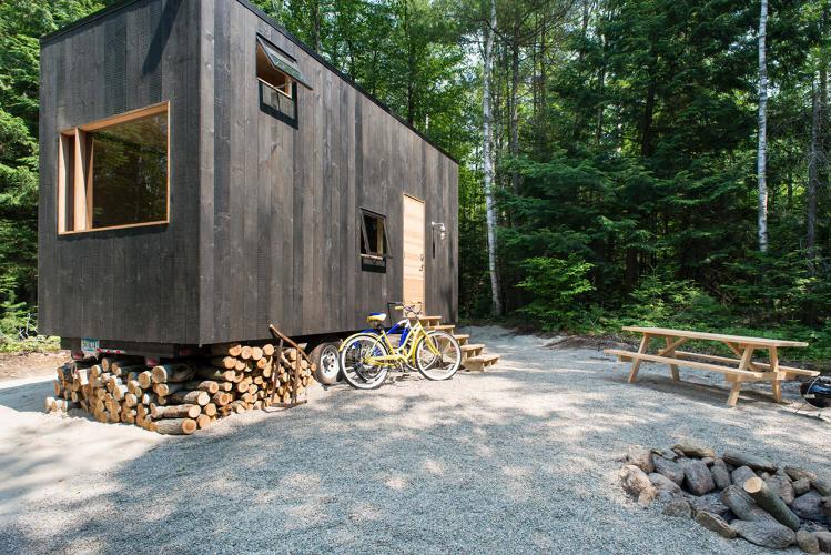 FastCompany's tweet image. From Harvard innovation lab: A startup to help take tiny houses mainstream: f-st.co/Z6cF7qD