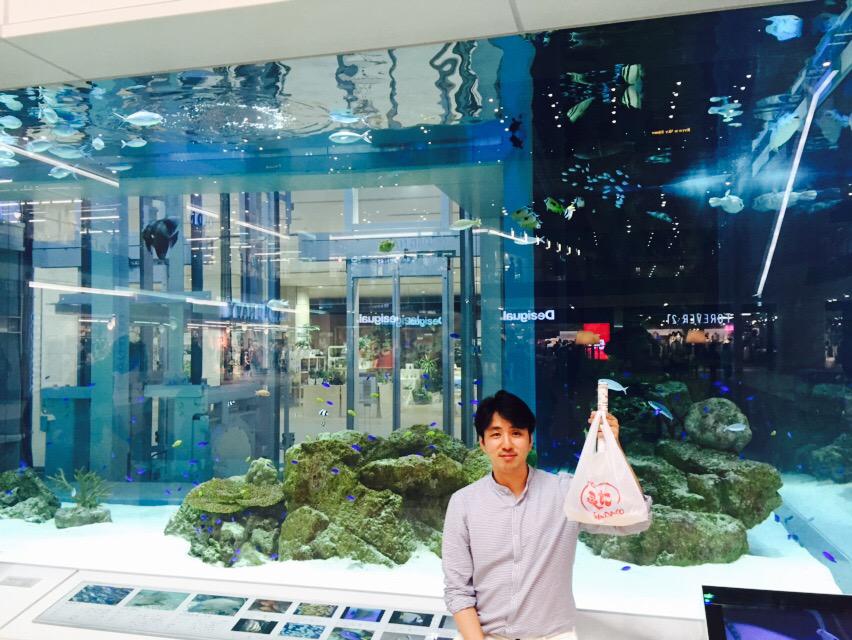 SongJooKim1's tweet photo. AEON MALL 에서 KINTACO turn up http://t.co/E8eXPC3QJr