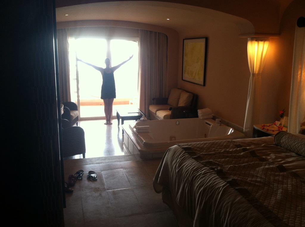 Gibson80James's tweet photo. Best room ever. Sorry cant text this is what you get haha http://t.co/JGBa3vFNlE