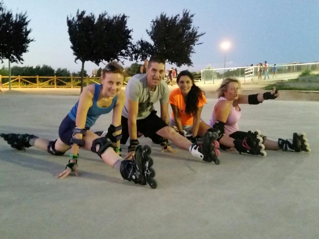 PatinarZaragoza's tweet photo. Un miercoles muy productivo practicando por la Pista del Ebro. #PZrules http://t.co/QZAGF9vMWn