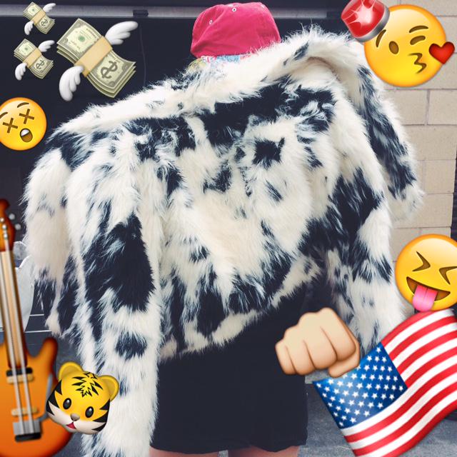 One man's trash is another man's treasure #fauxfuristheonlyfur #vintagehoarder