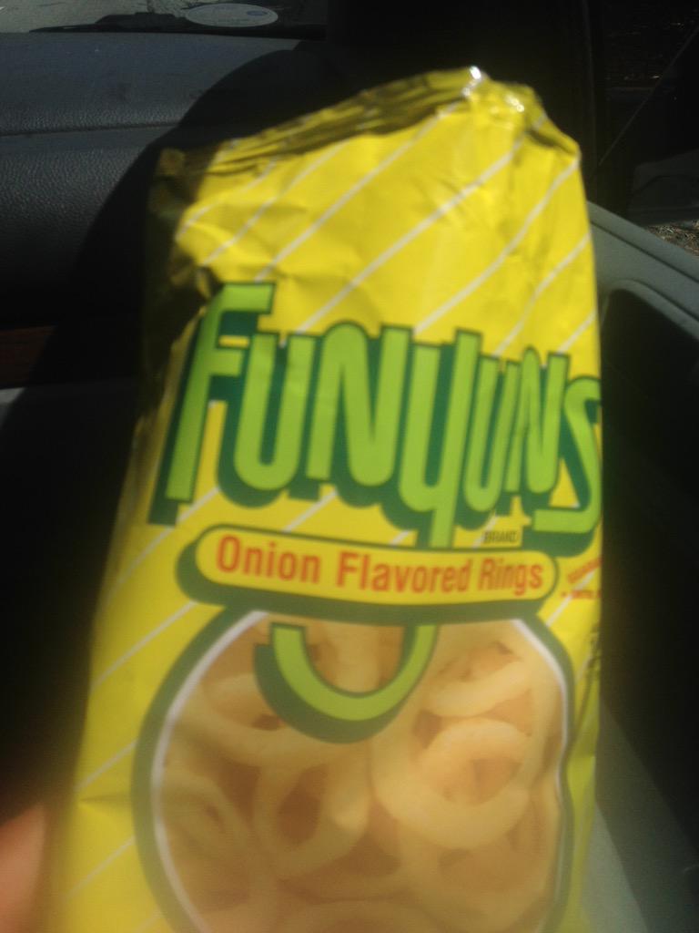 robert_U53's tweet photo. #todaykidswillneverknow that a bag of chips used to be 99 cents http://t.co/ltsWxF5GkX