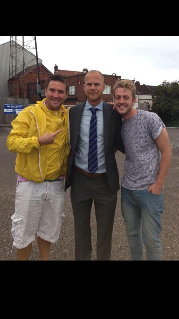 DSusans's tweet photo. @Matt_Whittle @JohnnyErtl #TopLad http://t.co/JdVCjen3dO