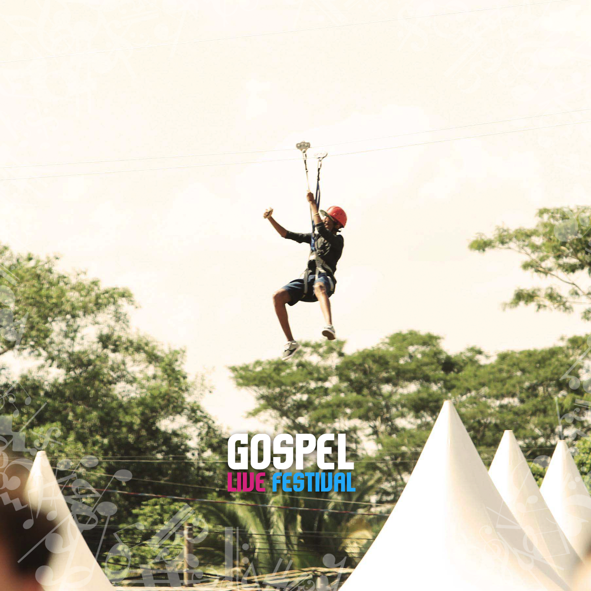 gospellivebr's tweet photo. Quem ai conseguiu tirar uma selfie na tirolesa do #GospelLiveFestival​?
#ARevolucaoDoAmorSoComecou http://t.co/EyjYb8RQwh