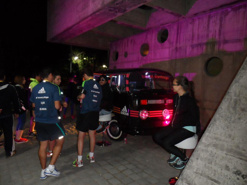 fotofuncl's tweet photo. Aquí #KombiFun en un perfil más deportista. #CabinasFotográficas #Kombi #Fotos @adidasCL http://t.co/OUkDPc0WNA