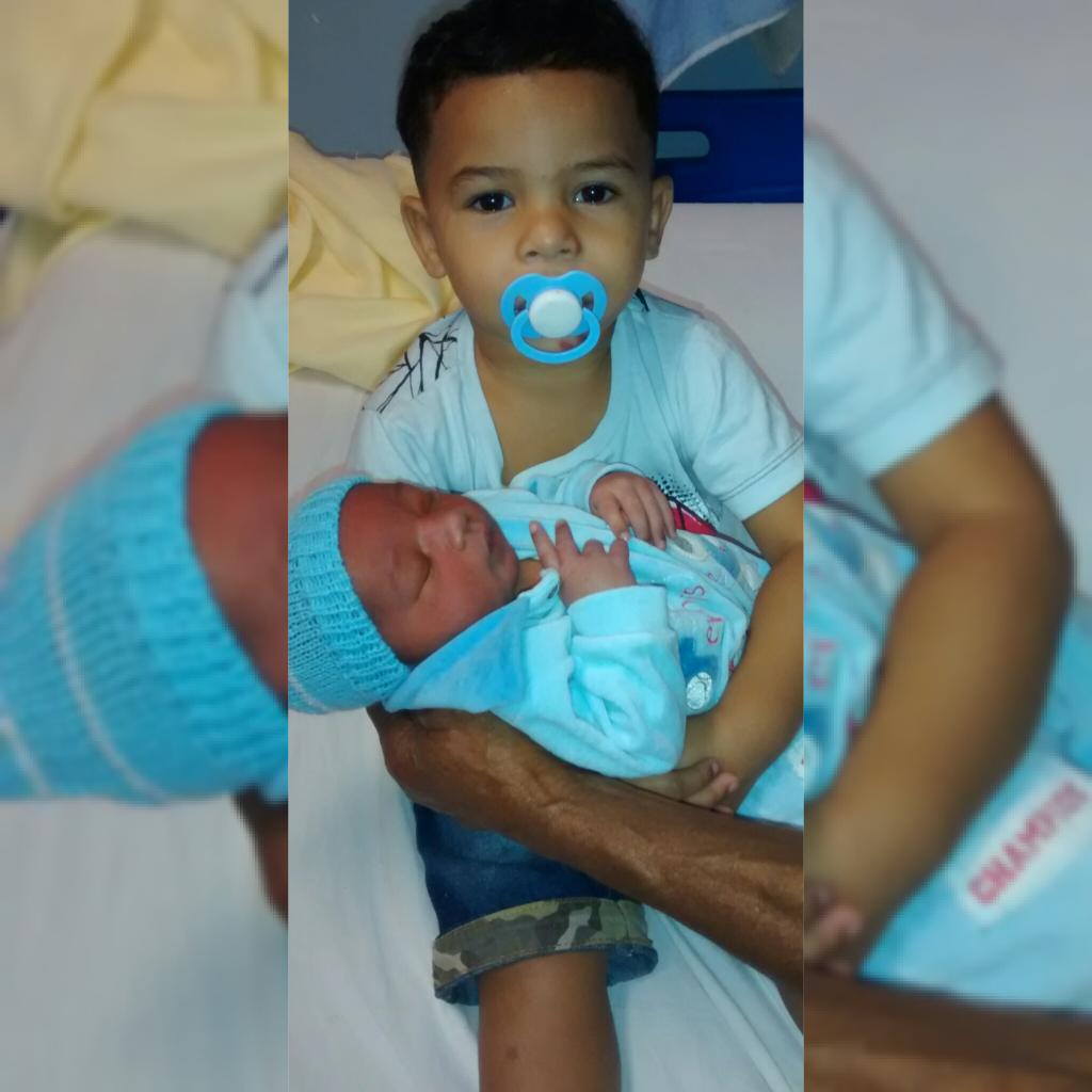 px_nicolly's tweet photo. Amar Vocês Me Faz Tão Bem ... 😍💜
#Guui & #Biiel 💜 http://t.co/K7aMYNFTM0