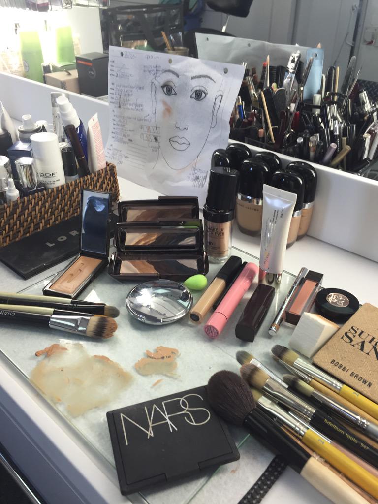 #makeupbomb day3~<a href="/Chantecaille/">Chantecaille</a> <a href="/NARSissist/">`</a> <a href="/TrishMcEvoy/">Trish McEvoy</a> <a href="/HourglassMakeup/">Hourglass Cosmetics</a> <a href="/LauraMercier/">Laura Mercier</a> <a href="/KAPLANMD/">KAPLAN MD Skincare</a> @MAKEUPFOREVERUS