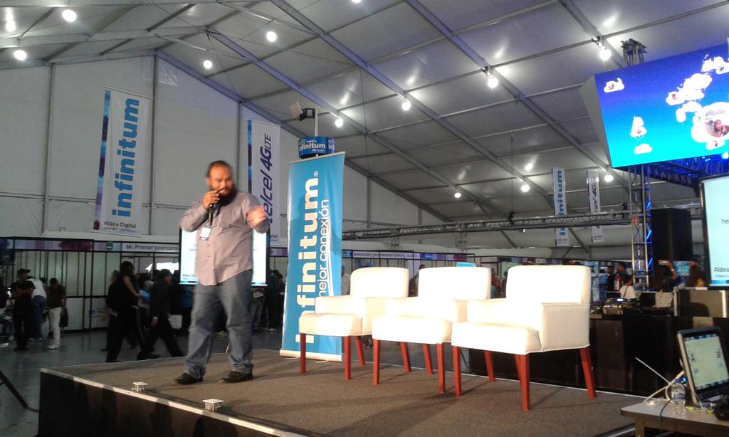 Marcos López #EnAldeaDigital gracias!!!! <a href="/atomoeducativo/">Átomo Educativo</a> #startup <a href="/telmexhub/">telmexhub</a>