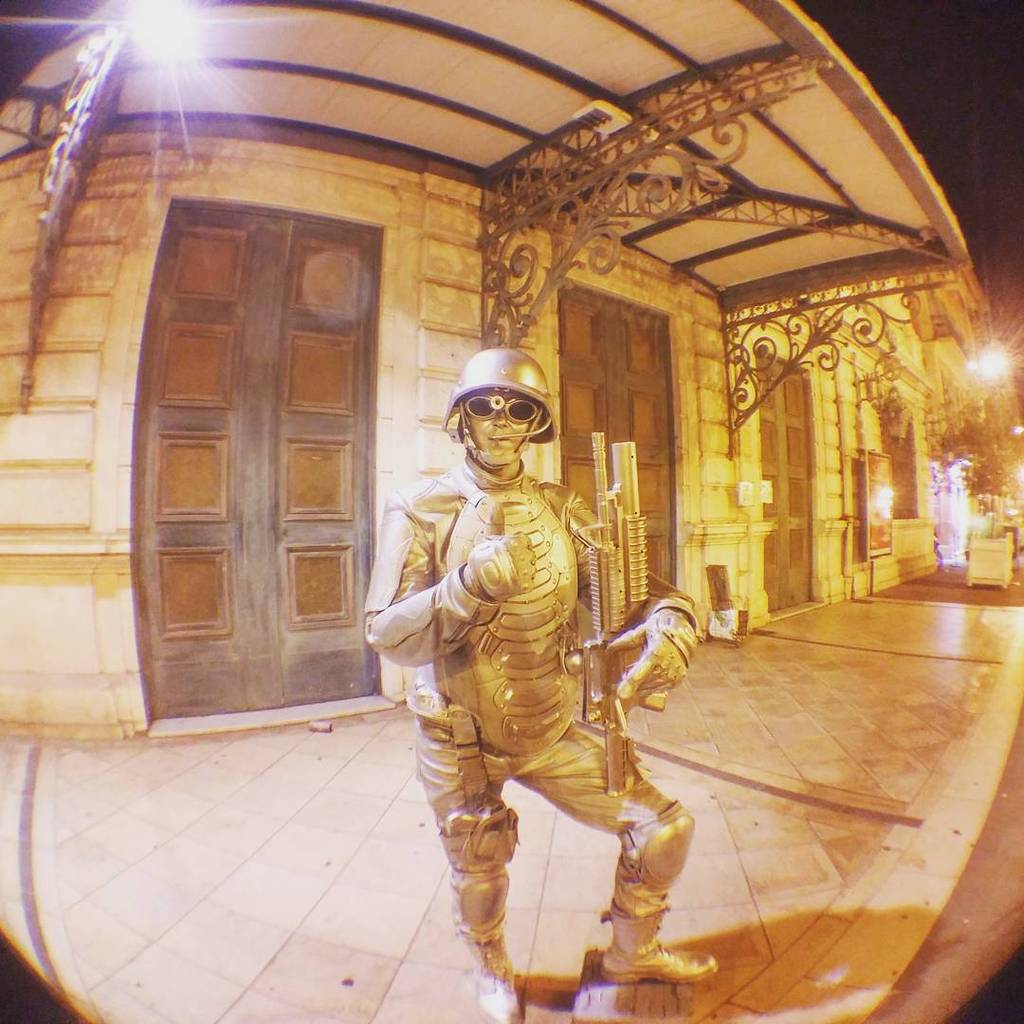 Otherbots's tweet image. Found this creature tonight kept shouting &quot;HEY&quot; at me in a robotic voice 😂 #streetart #robot #robotsoldier #future …