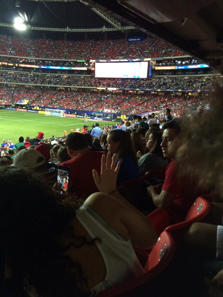 Trevmunn's tweet photo. When you see @sloanoliver_  at the #CopaOro2015 http://t.co/Q7TVvhiJ8F