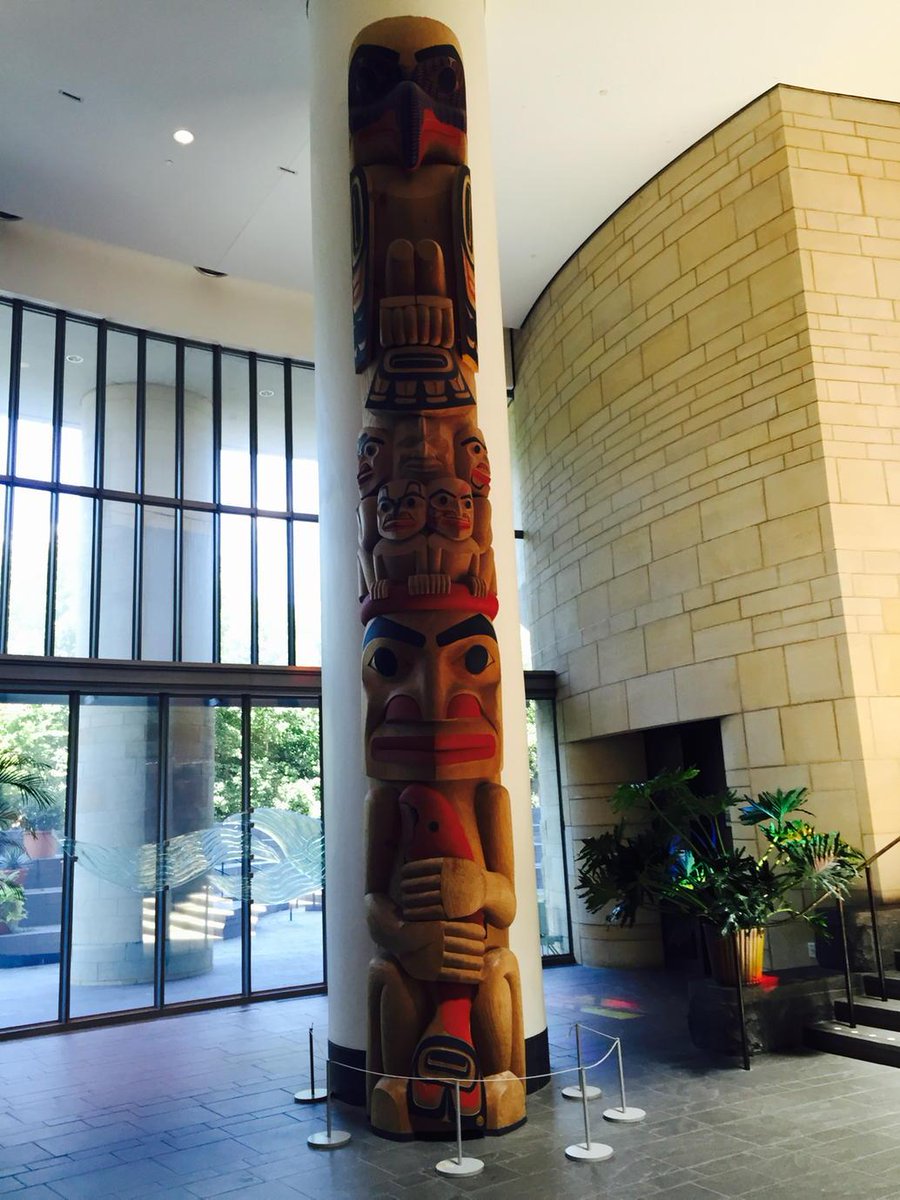 RaposaBeth's tweet photo. At the American Indian Museum. Delicious authentic American food. #cuiedddc http://t.co/cmoJXjcoWy