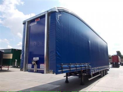 Rclexpress's tweet image. Curtainsiders, double decks, urban trailers, fridges, moffett trailers and taillift trailers all in stock.