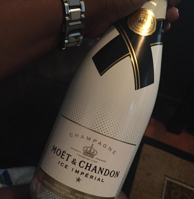 Watch Jane Doe's leaked NSFW photo on TwXstars