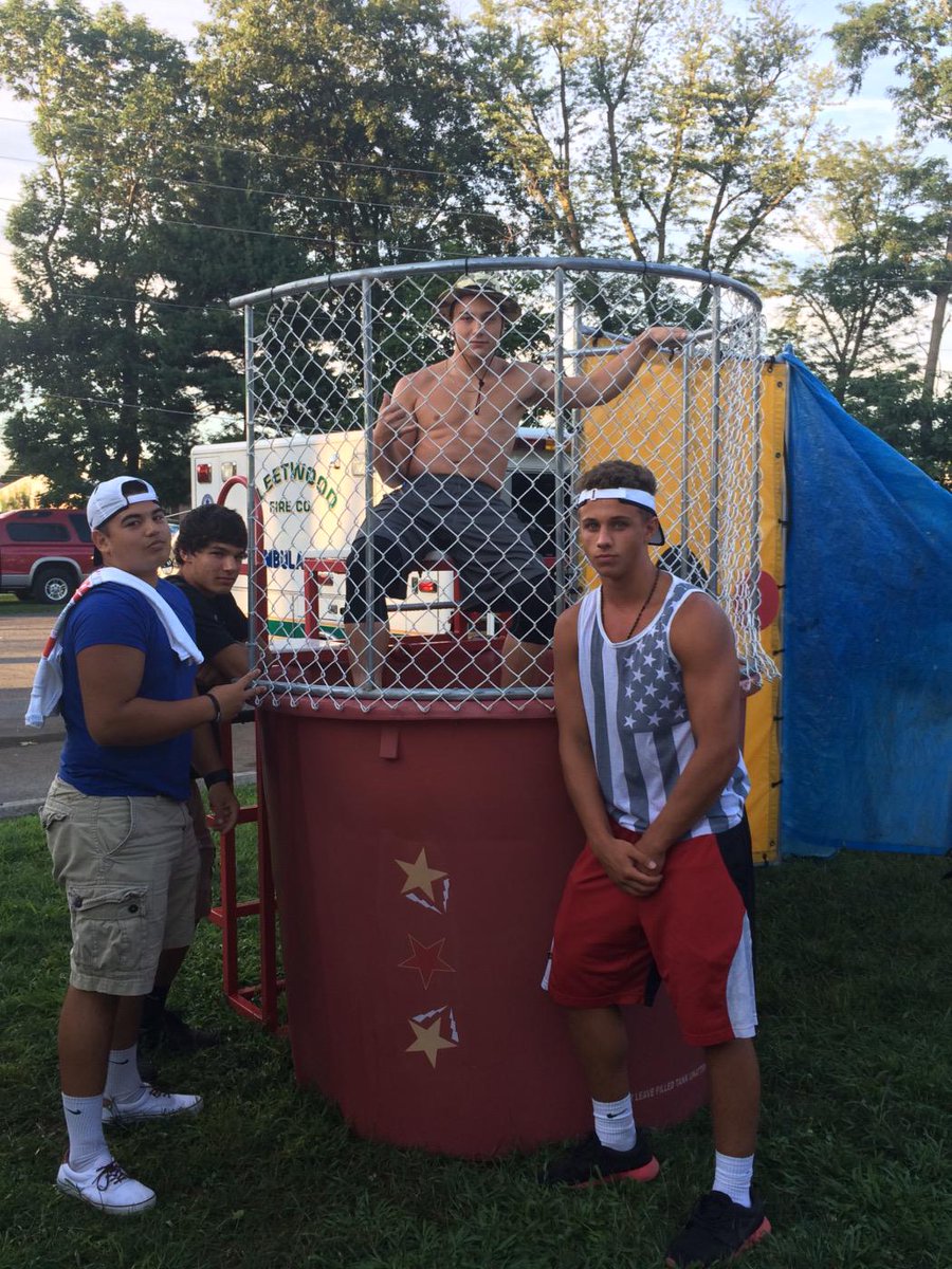 Senior Sam <a href="/MLGSAM/">Uncle Rico</a> is up come down and dunk him !