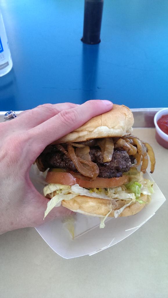 Jon & Kristin tweet media