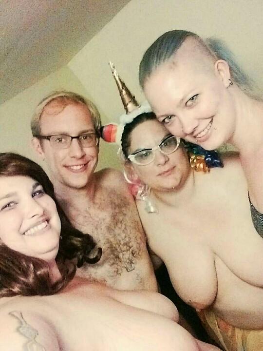 kittystryker's tweet photo. Yay! Post shoot sweatiness with @DenaliWinter @nerdybirdyXXX @MadDrNed, so much glitter! http://t.co/PSbcvLreXQ