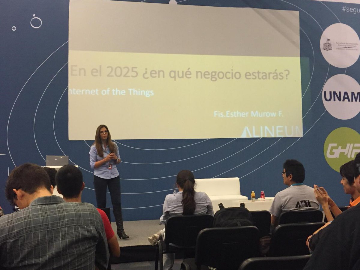 Buapsys's tweet photo. "Enjoying the experience of learning and exchanging ideas #experienciaCPMX #CPMX6 #iamlenovo @lenovocomms @lenovomx http://t.co/xQqHW6URlo