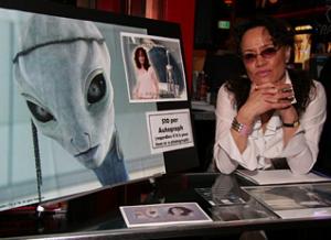 Happy Birthday to Honorary Member Rena Owen! May The Force Be With You! 