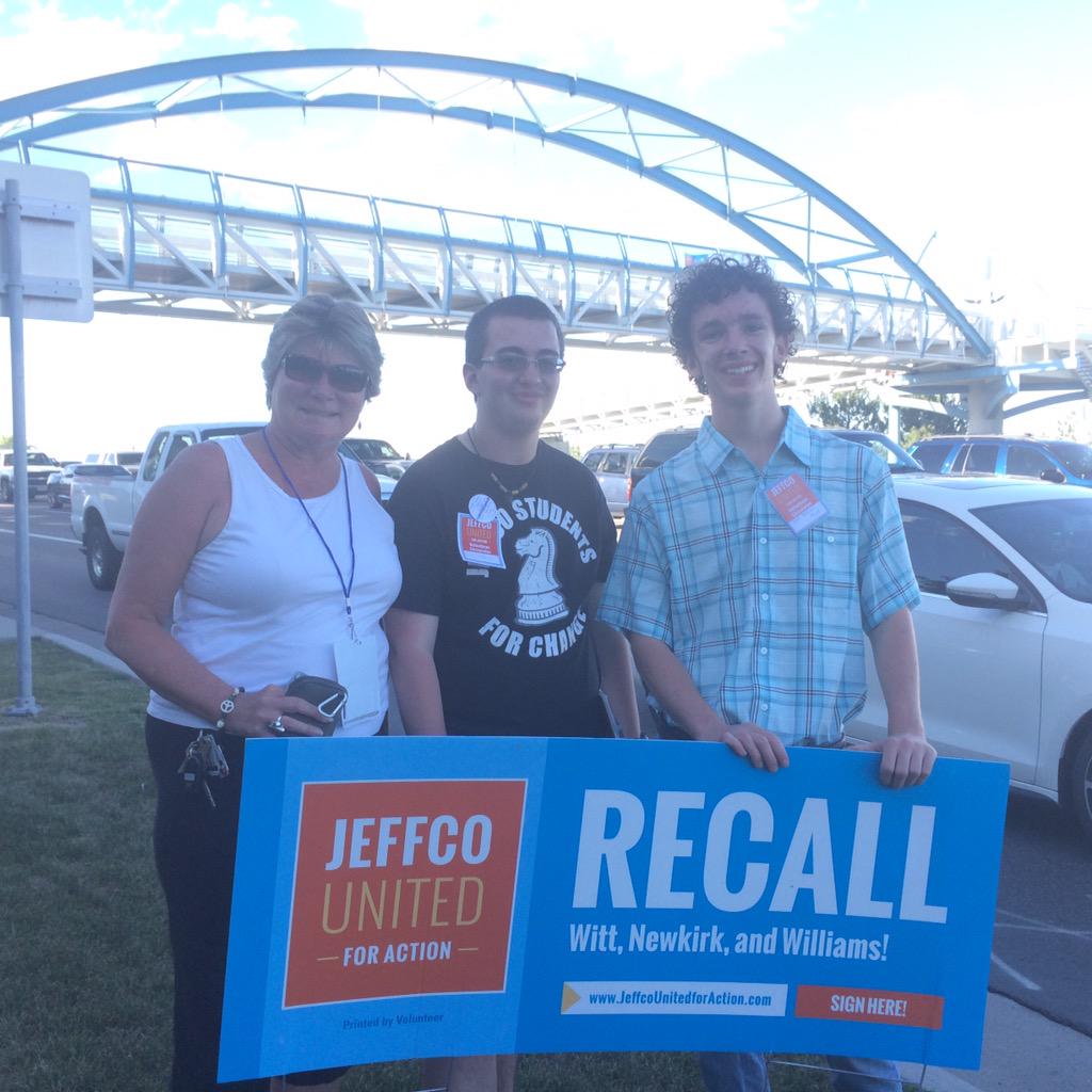 JeffcoStandUp's tweet photo. Sign the petitions!! #standup4kids #recallWNW http://t.co/587Q7O7vPE