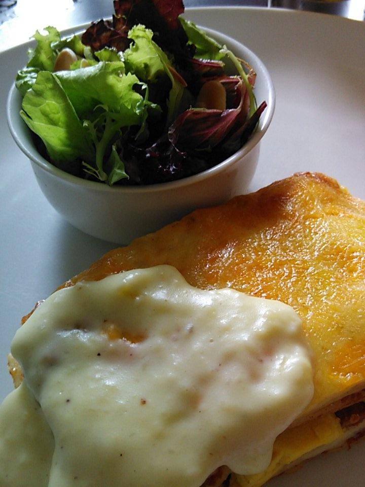 Happy lunchie <a href="/m1ssbee/">Miss Bee Providore</a> #missbeegogreen