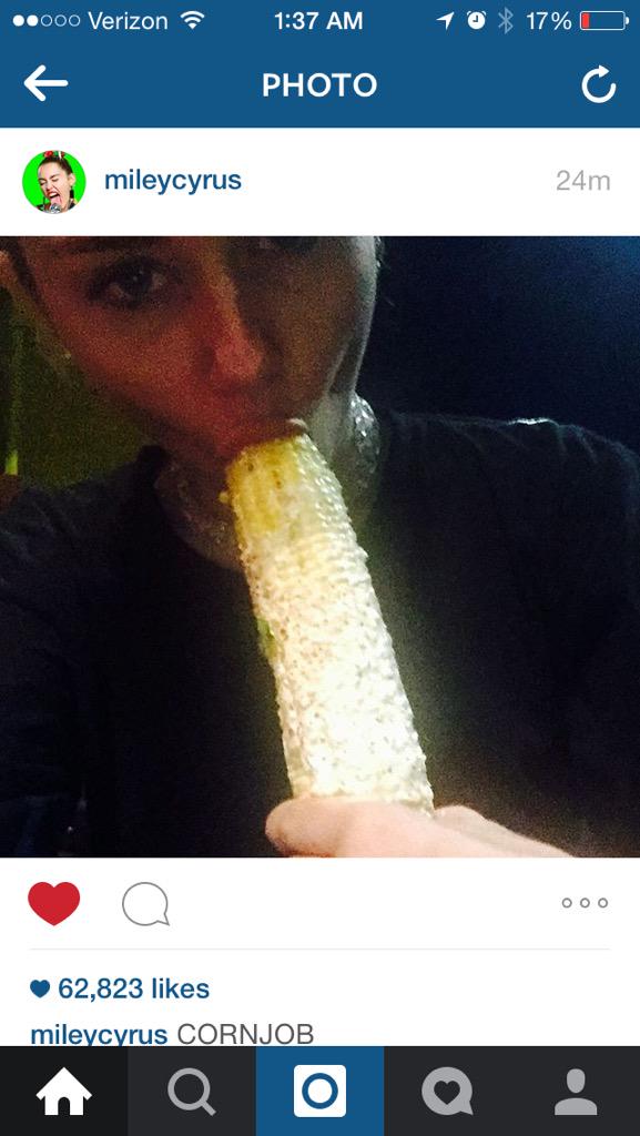 AnAnonPrincess's tweet image. Miley Cyrus appreciation tweet