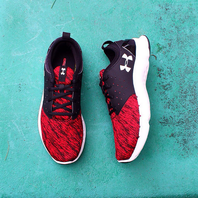 FinishLine's tweet image. Flow so hard
finl.co/1JzlQOt