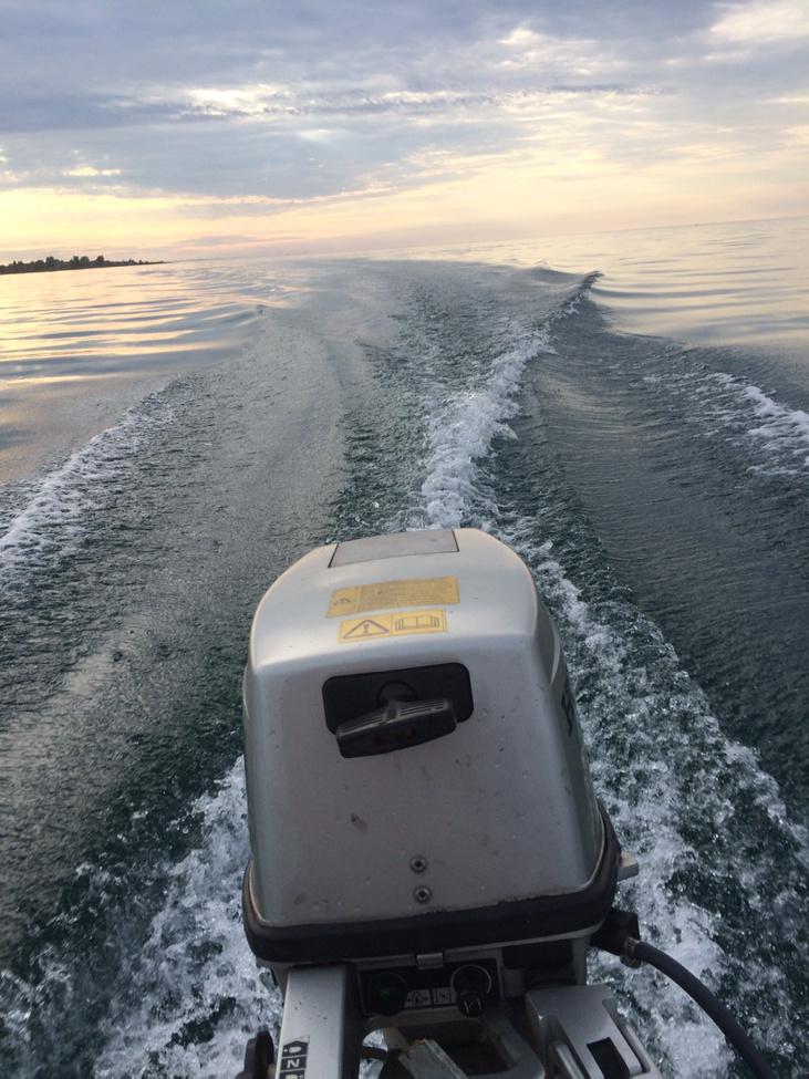 rawnpatrick's tweet image. Nice night out with wife and kids on georgian bay,