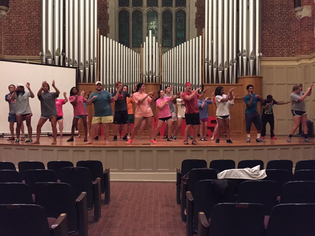 OrientationHC's tweet photo. the OL's are back and ready for orientation #2! #hcorientation15 http://t.co/ZsjprBeHL8