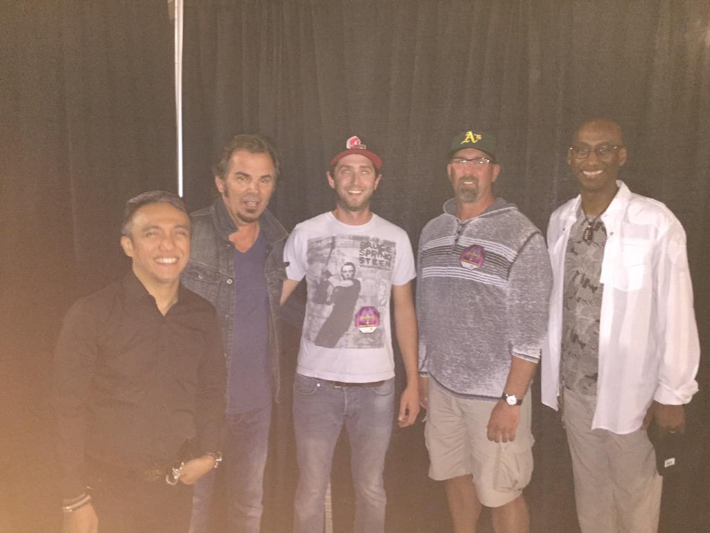 Jared_SaskPoly's tweet photo. Hanging with @JourneyOfficial http://t.co/wwIFlmeGEa