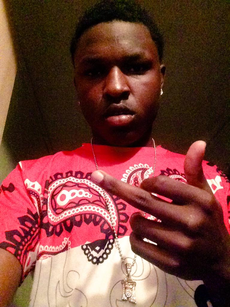 Bigg_Worm1's tweet photo. Peek-A-Boo My Diamonds Is Shining They Peek At You✨🙈💎💦❄️ http://t.co/AABYS3dGaL