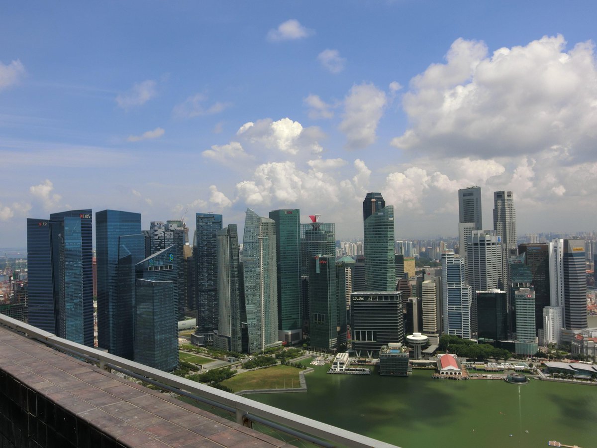 digitaldevice3's tweet photo. Thanks for the special memory, #SmashSingapore!!!

@MarinaBaySands @SingaporeAir #Singapore #MarinaBay #Merlion #FIRE http://t.co/W9haXcaJJ4