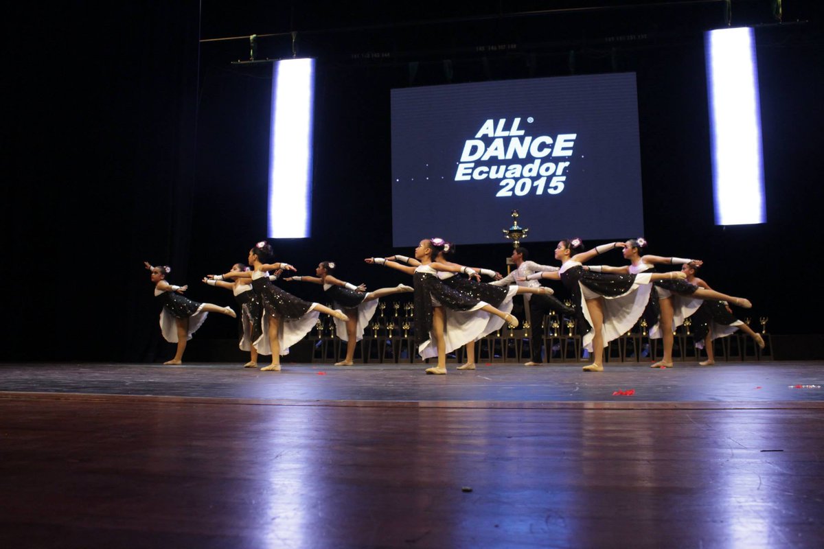 Acad_ProDancing's tweet photo. Compitiendo #ProDancing #AllDance #competencias http://t.co/502Pkkh3kw