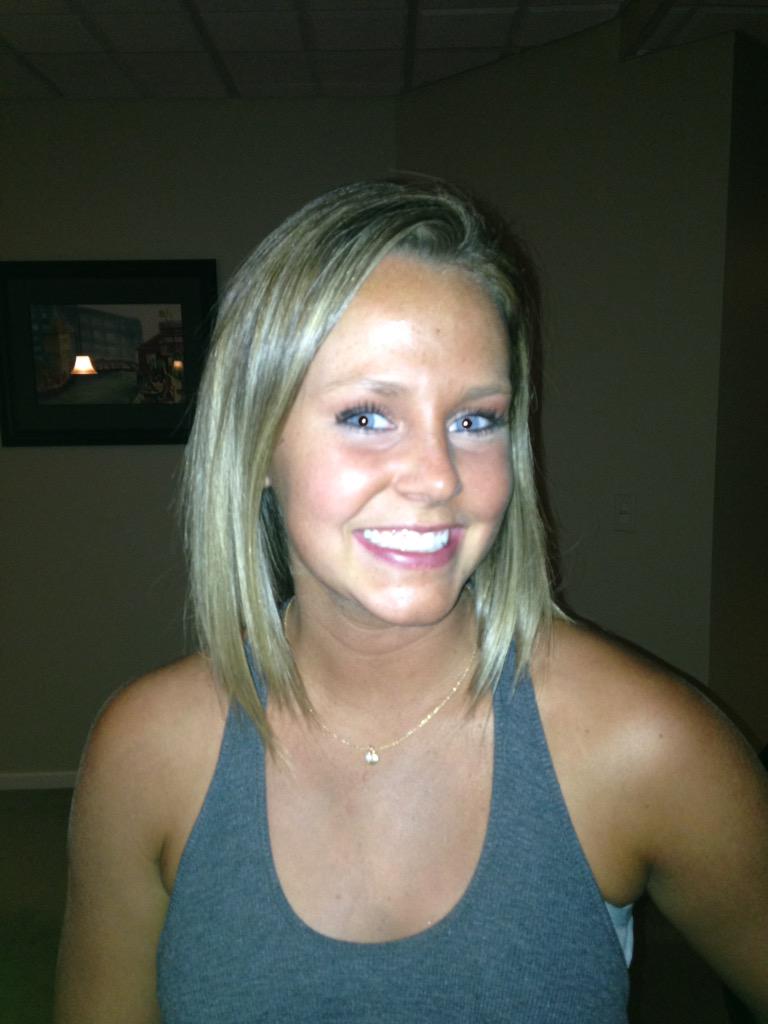 tiera_larsen's tweet photo. favorite if you think amy should cut her hair short http://t.co/VjaYfuFX4z