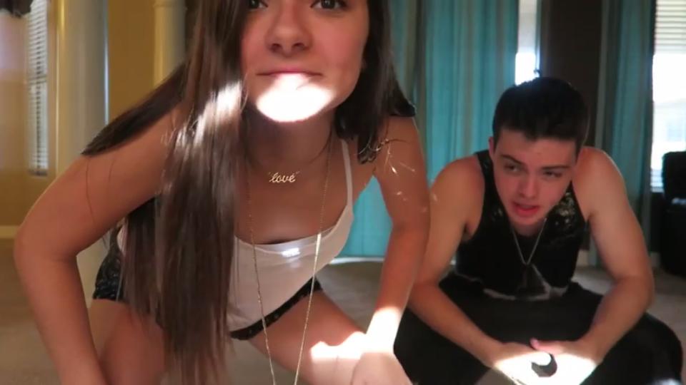 Vxlue's tweet image. Can you explain this? #AskAdapt