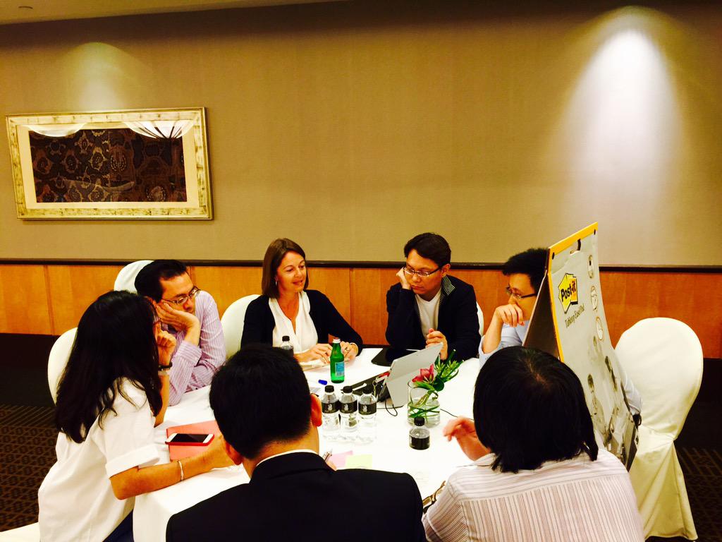 MITSloanExecEd's tweet image. RT @fiona_mit: RT @sarahjanemaxted: #MITREAP @Fiona_MIT #mustwinbattle with Team Singapore @IDAsg