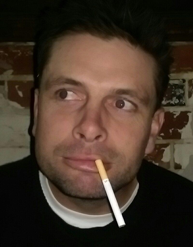 TeamAndoRacing's tweet photo. @RChristiansen82 @bennymigro #getoffthedarts #marlboroman http://t.co/Ro8MIZ67OX