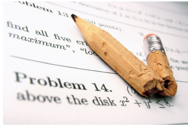 StudentBrands's tweet photo. One in four South African schools don’t offer maths in Grades 10, 11 and 12. http://t.co/201hDCzB3X http://t.co/jgkarpJpJh