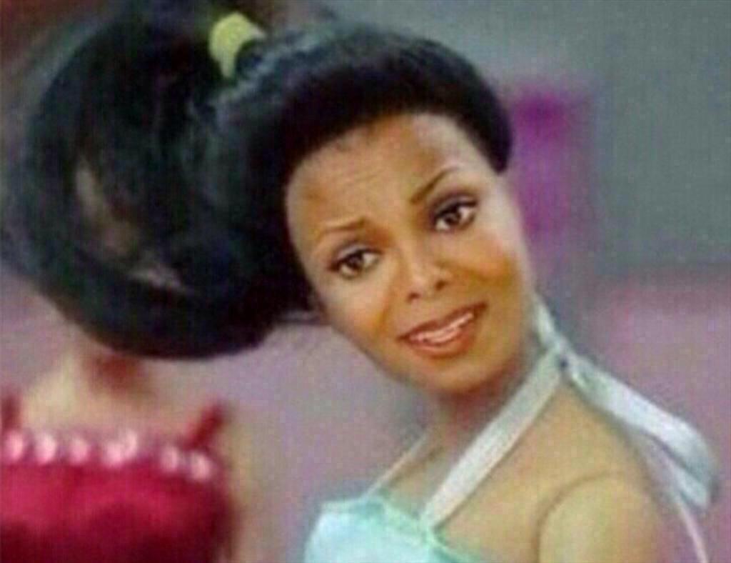 HOODRATSHlT's tweet photo. #GrowingUpBlack 
"But Nikki's mom let's her.."
"Am I Nikki's mom?" http://t.co/rYt32D3yxA